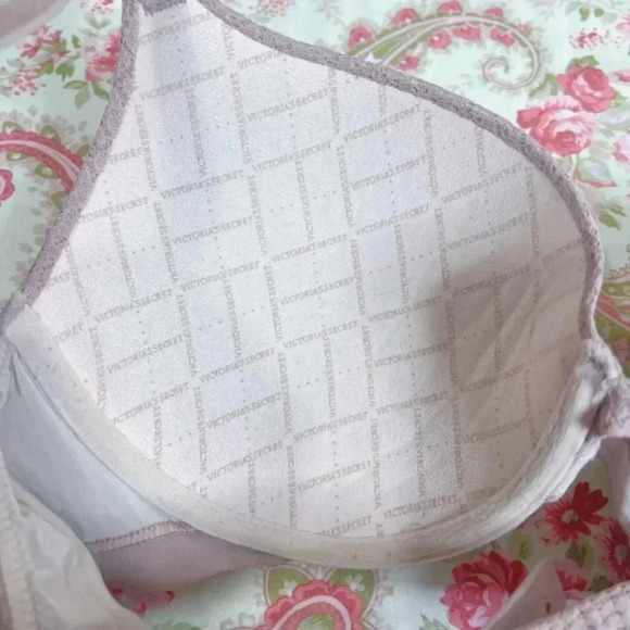 Victoria's Secret Nude Push Up Bra 34C - Picture 4 of 4